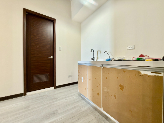 A7捷市達全新交屋獨立套房車