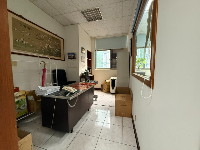 泰山五角大廈廠辦