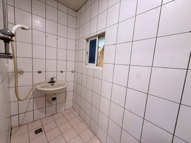 桃園火車站旁透天