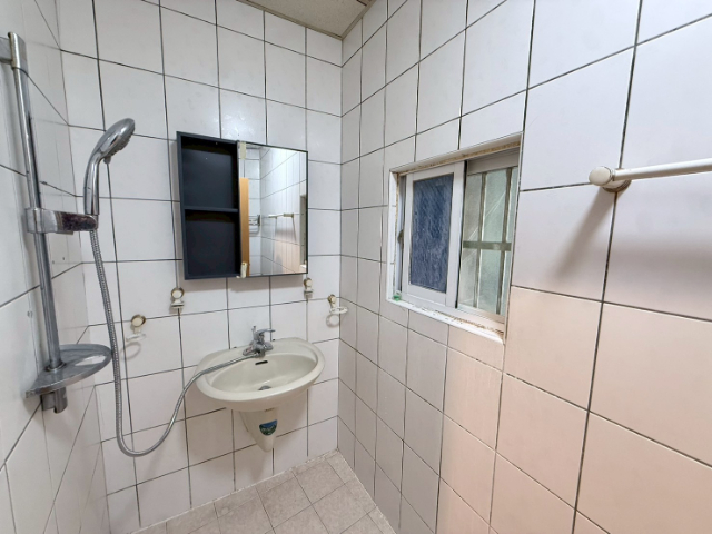 桃園火車站旁透天