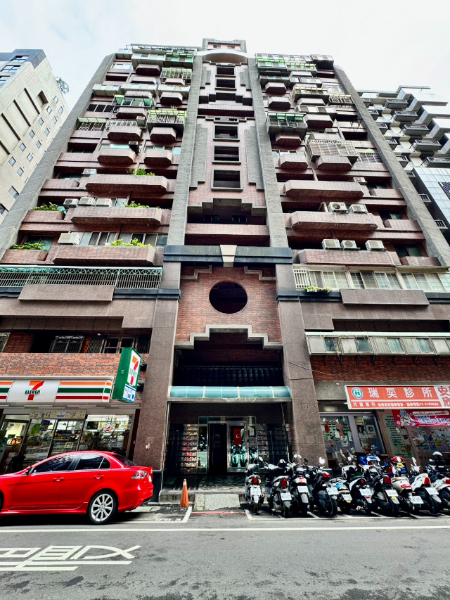 專任九揚天下2房車