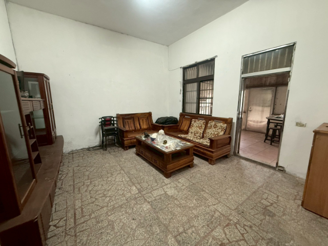 新興街百坪大透天居住使用權（未保存登記）