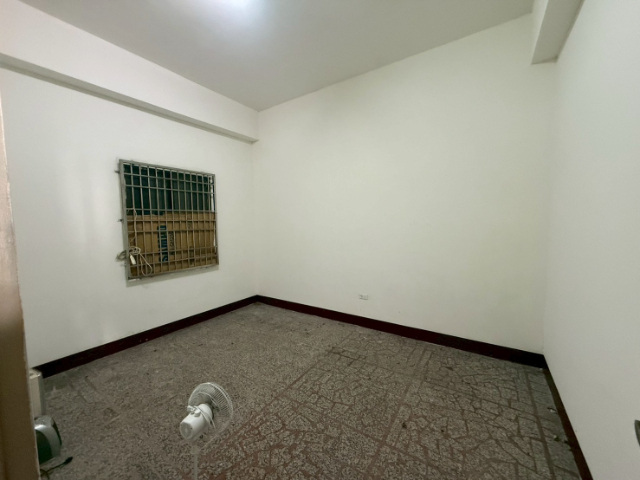 新興街百坪大透天居住使用權（未保存登記）