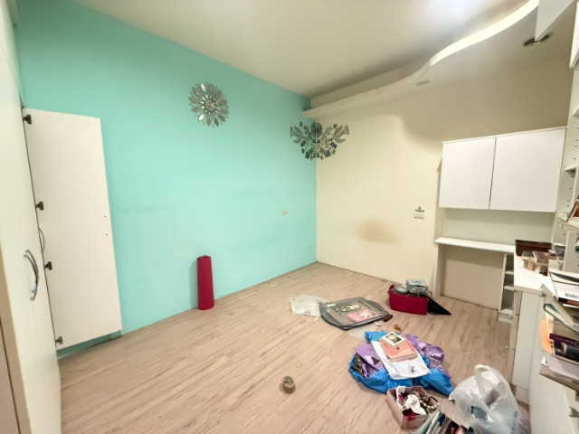 新興街百坪大透天居住使用權（未保存登記）