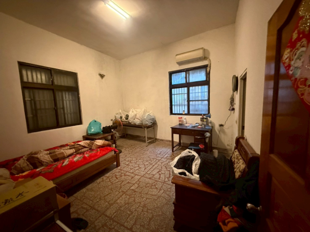 新興街百坪大透天居住使用權（未保存登記）