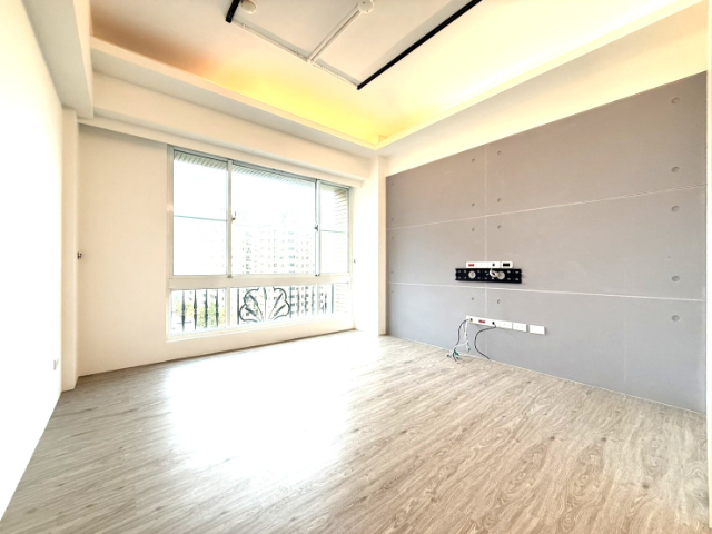 春城麗池景觀3房車