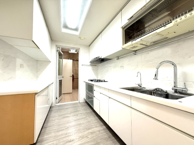 春城麗池景觀3房車