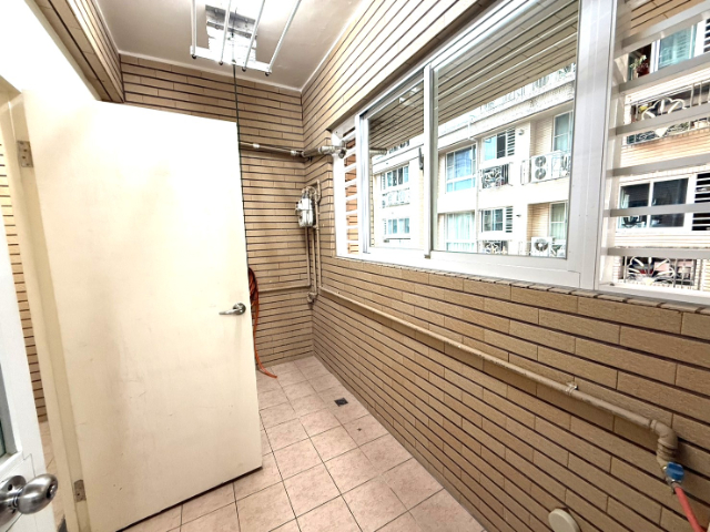 春城麗池景觀3房車