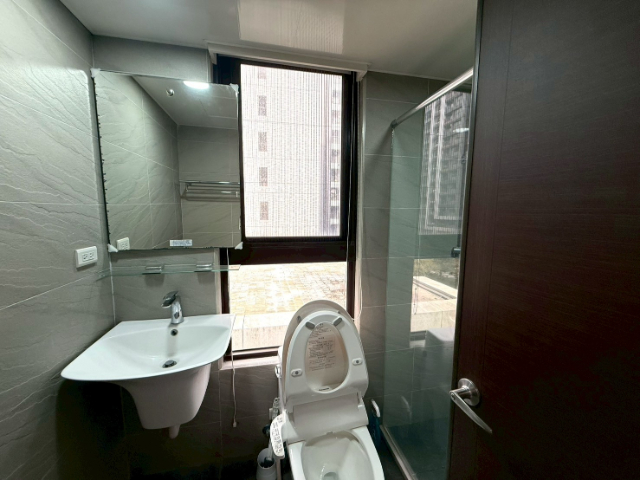 樂捷市精美4房車