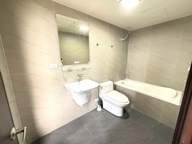 樂捷市精美4房車